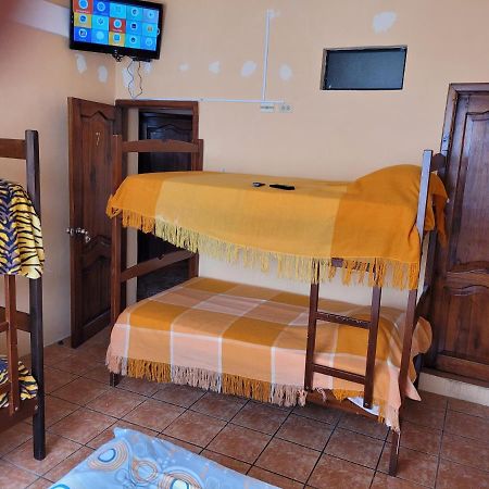 Hostal Haziel Salinas  Buitenkant foto