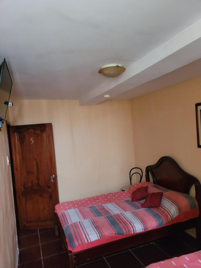 Hostal Haziel Salinas  Buitenkant foto