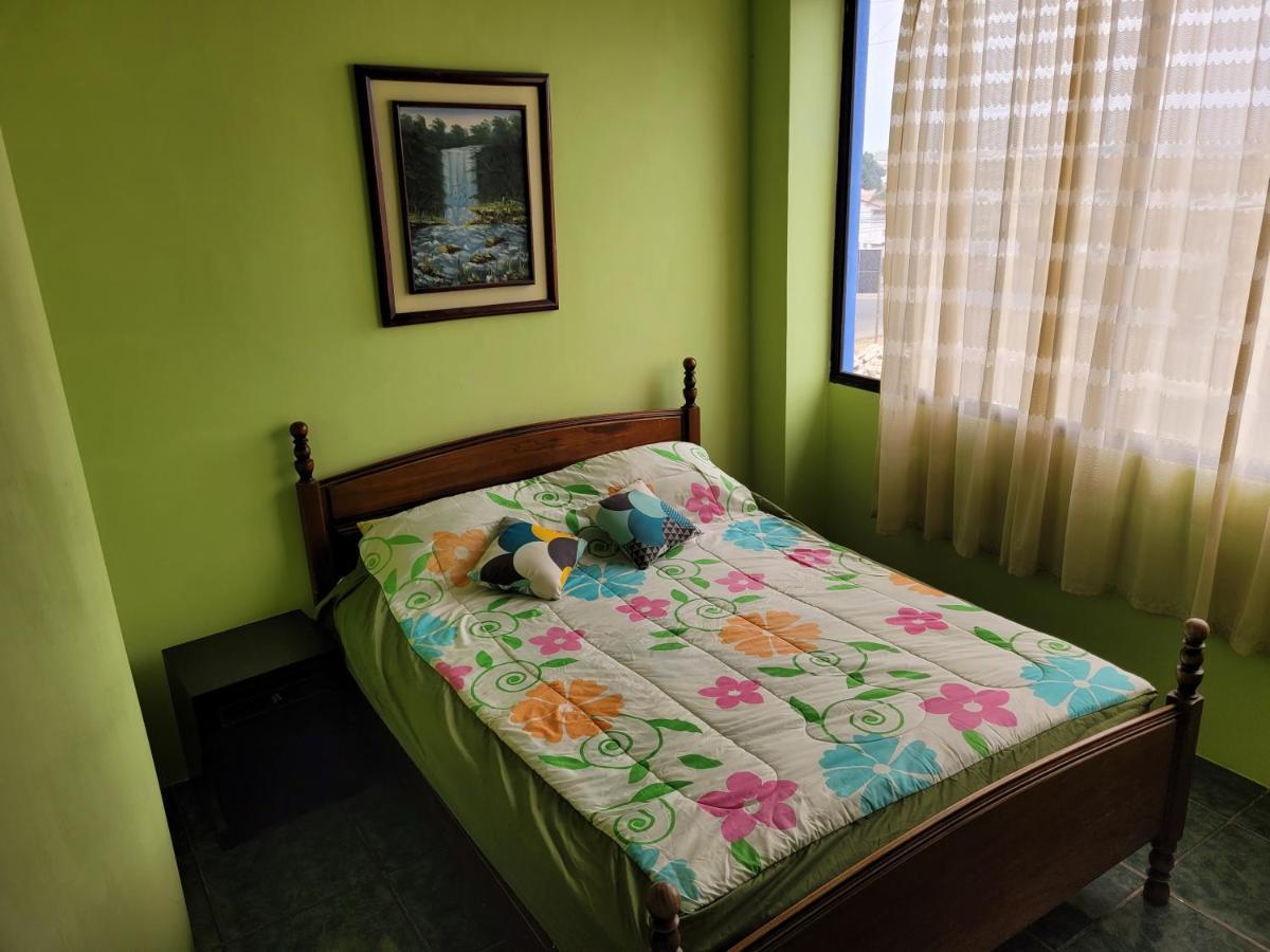 Hostal Haziel Salinas  Buitenkant foto