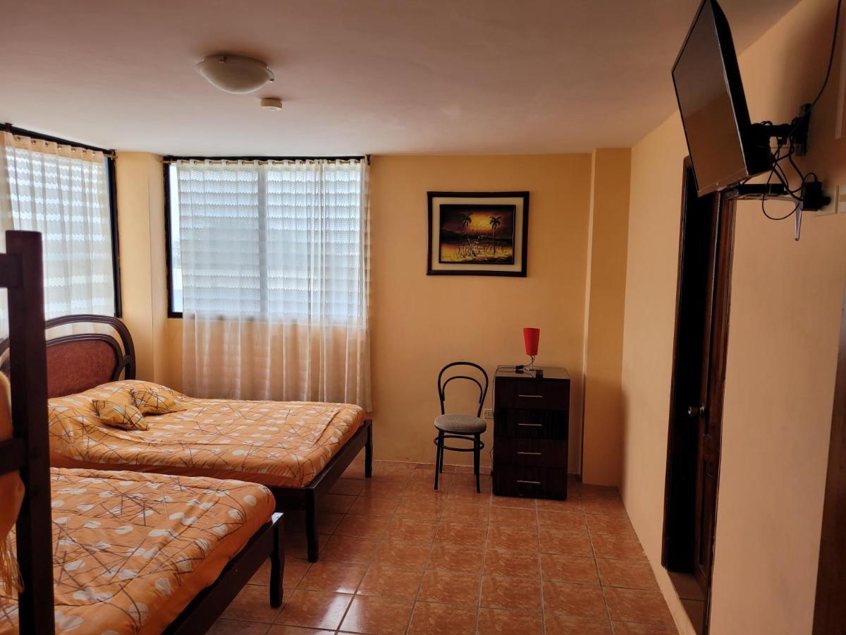 Hostal Haziel Salinas  Buitenkant foto