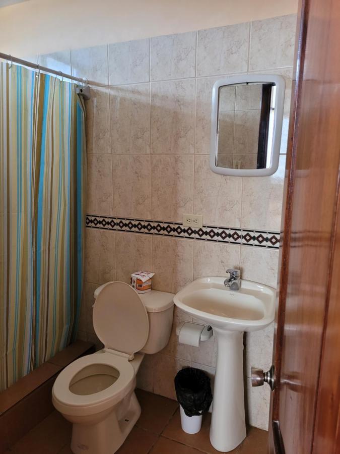 Hostal Haziel Salinas  Buitenkant foto