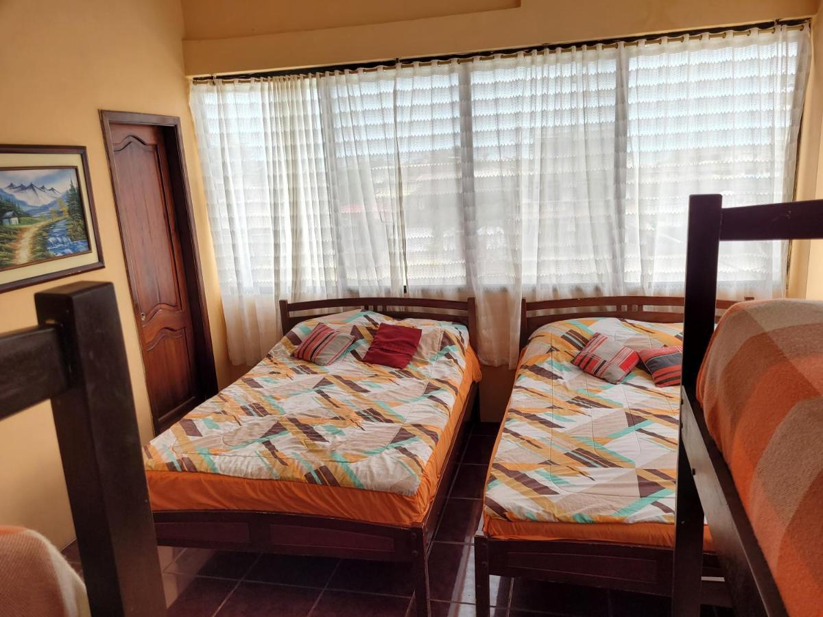 Hostal Haziel Salinas  Buitenkant foto