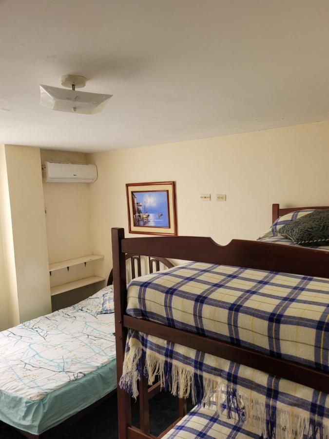Hostal Haziel Salinas  Buitenkant foto