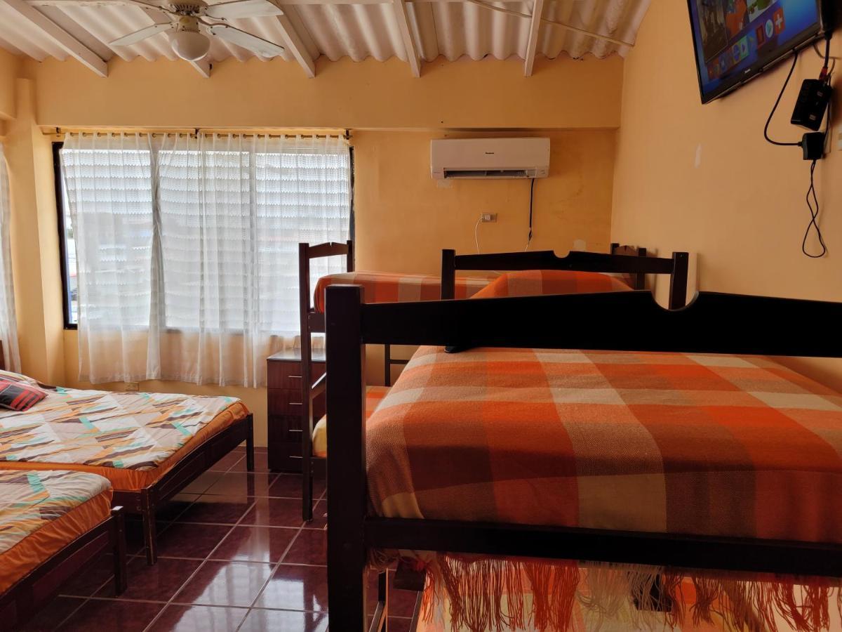 Hostal Haziel Salinas  Buitenkant foto