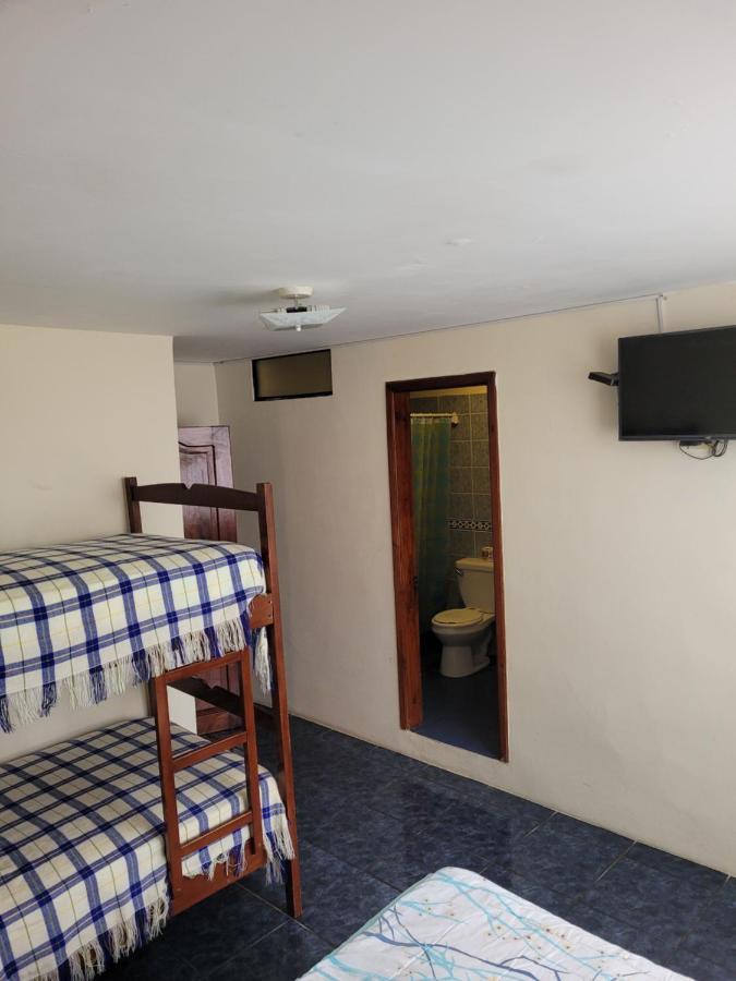 Hostal Haziel Salinas  Buitenkant foto