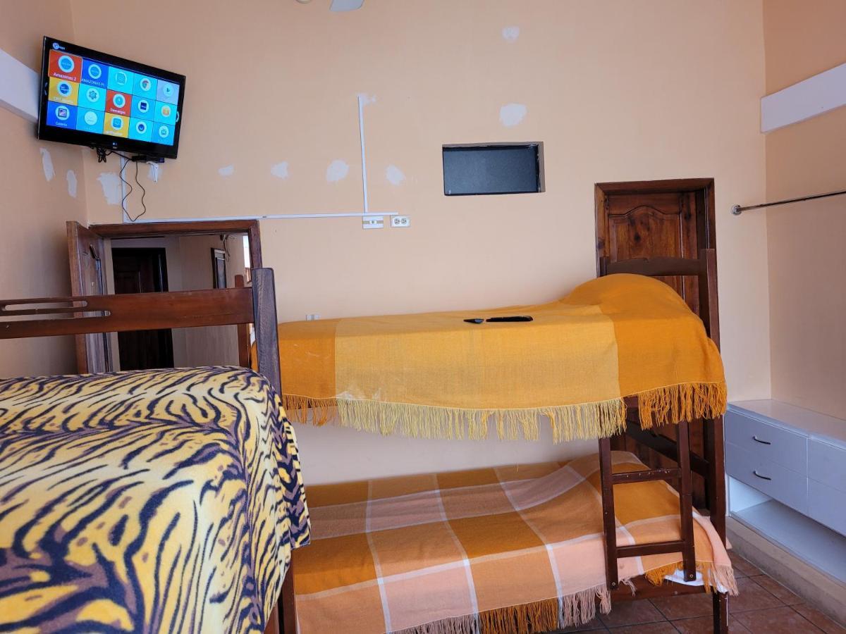 Hostal Haziel Salinas  Buitenkant foto