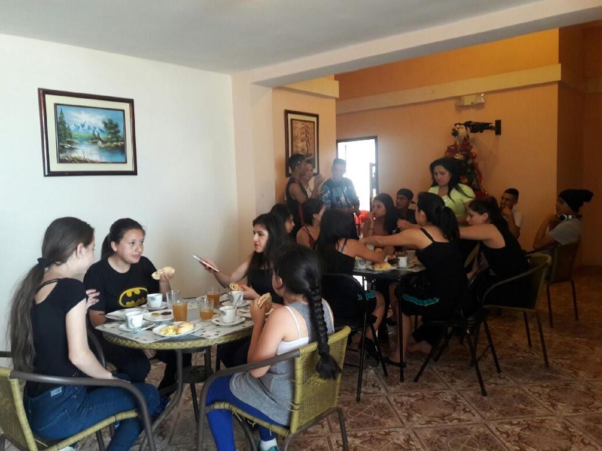 Hostal Haziel Salinas  Buitenkant foto