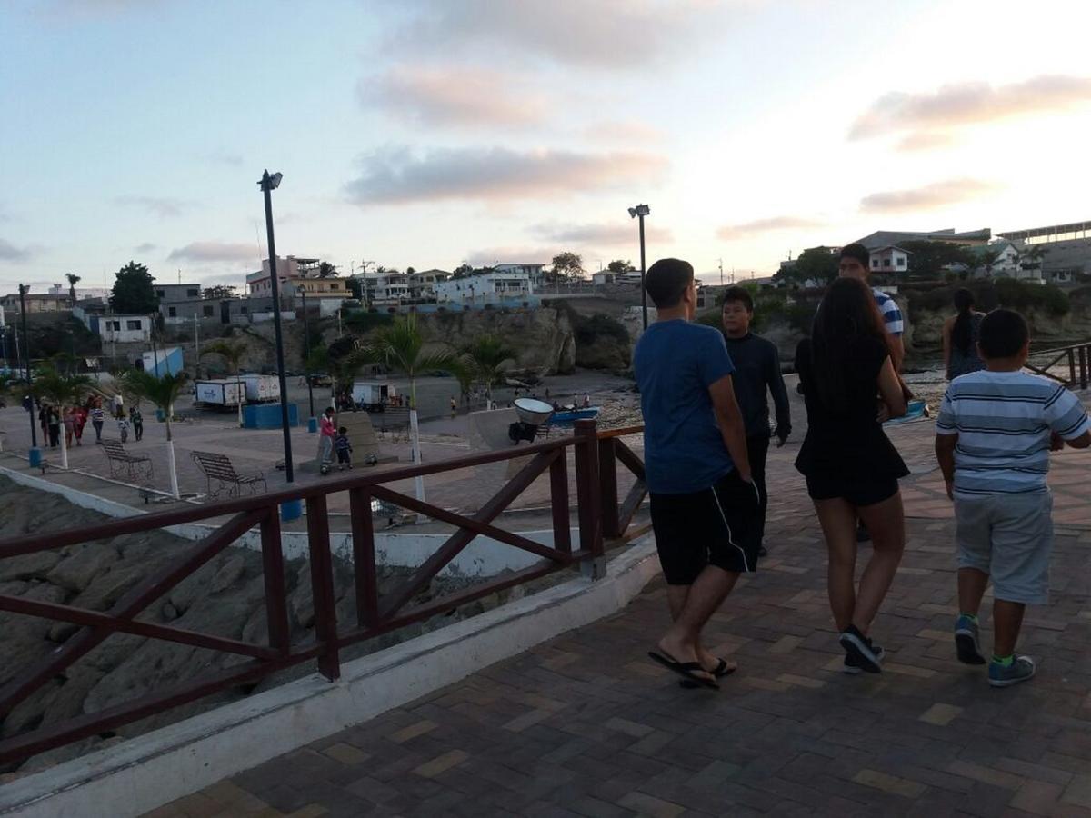 Hostal Haziel Salinas  Buitenkant foto