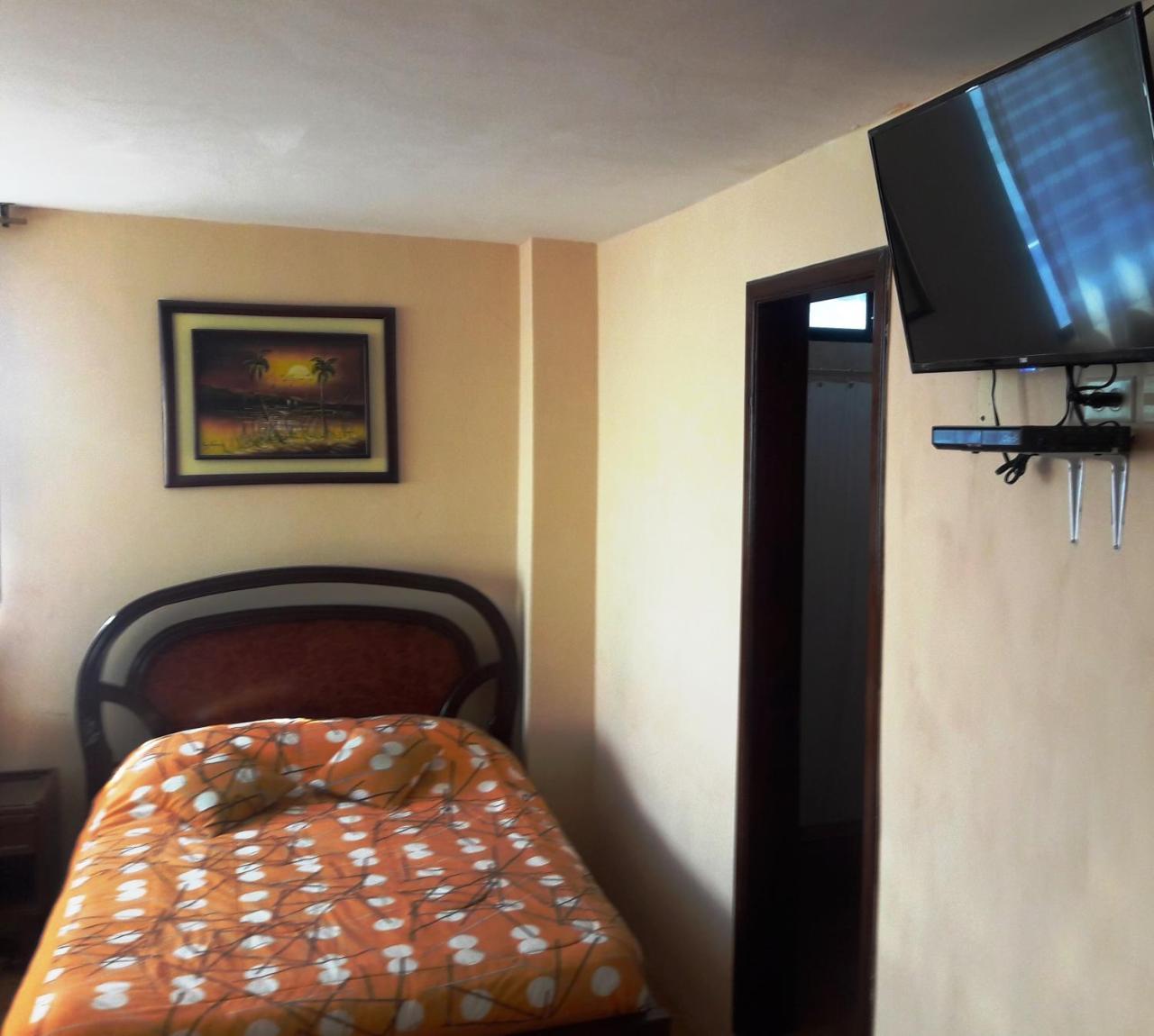 Hostal Haziel Salinas  Buitenkant foto