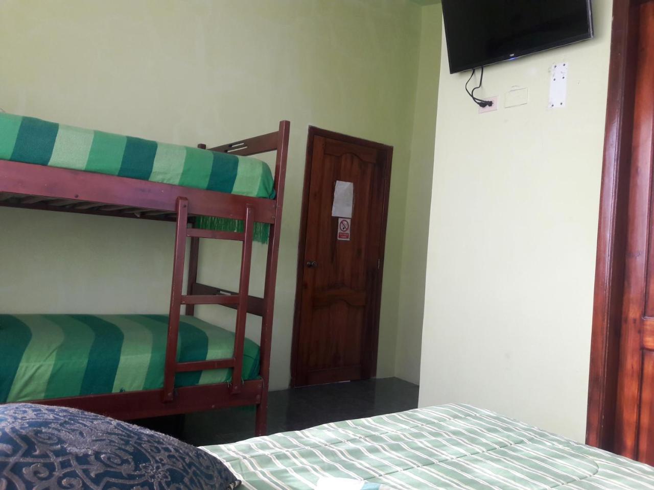 Hostal Haziel Salinas  Buitenkant foto